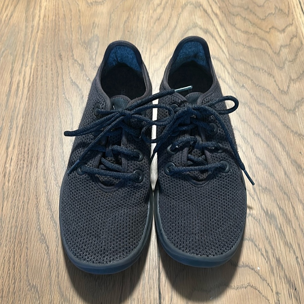 Allbirds Tree Runners - men’s 9